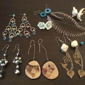 Costume earrings (package of 6)